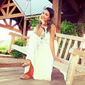 Meet your Posher, Nadia